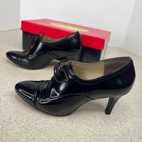 Talbots Shoes - Talbots black Korie4 Lace Up High Heels Size 6